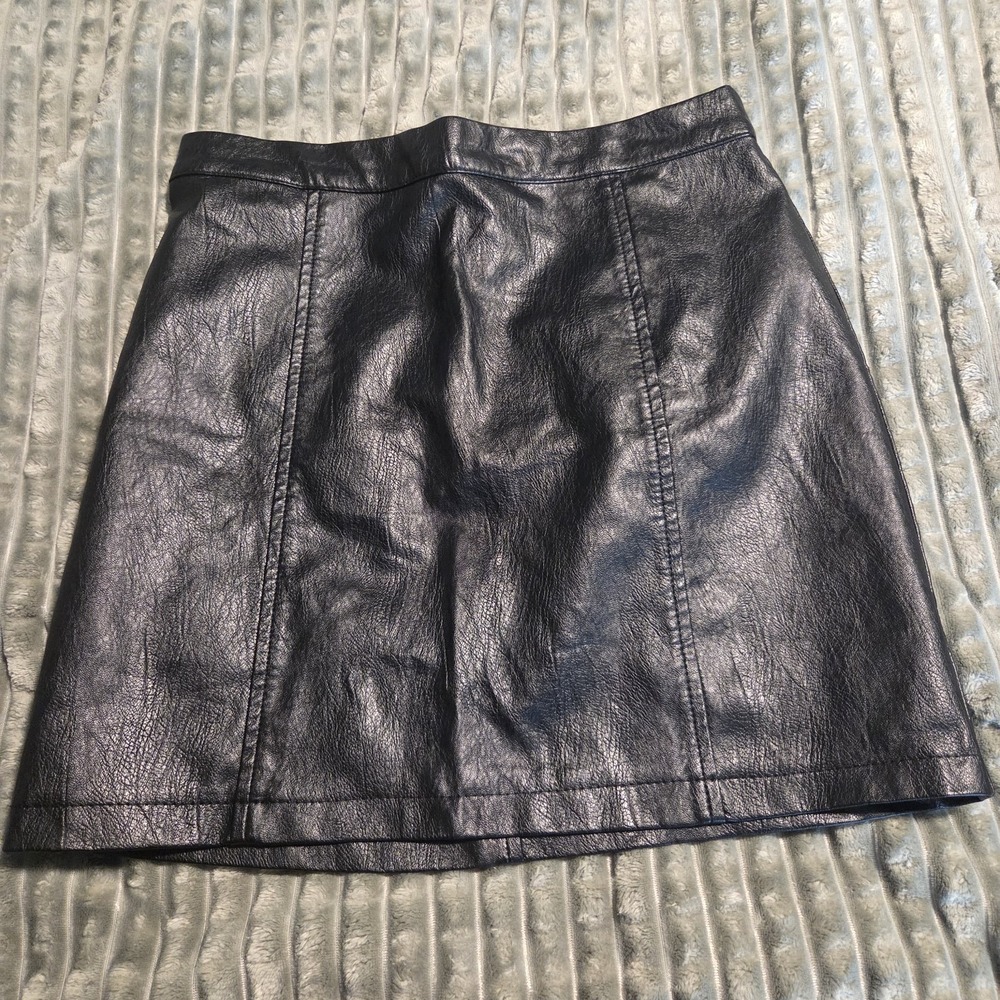 Art Class Target Girls Faux Leather Mini Skirt Black Size L 10/12 A-Line Edgy